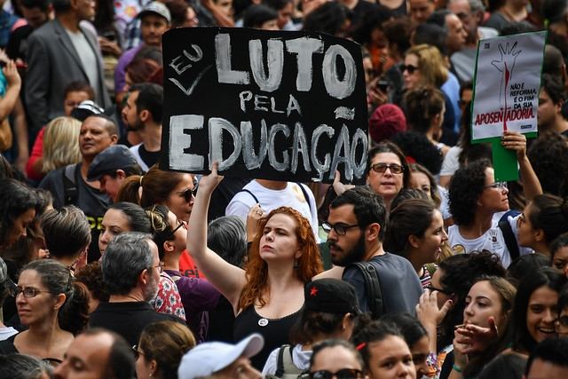 A Campanha Nacional pelo Direito  Educao, integrada pela Contee, emitiu carta defendendo a minuta da Fundeb